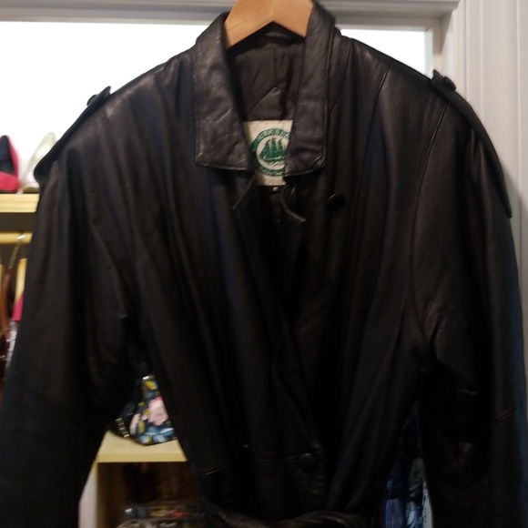 Burks bay leather trench coat - Picture 3 of 6